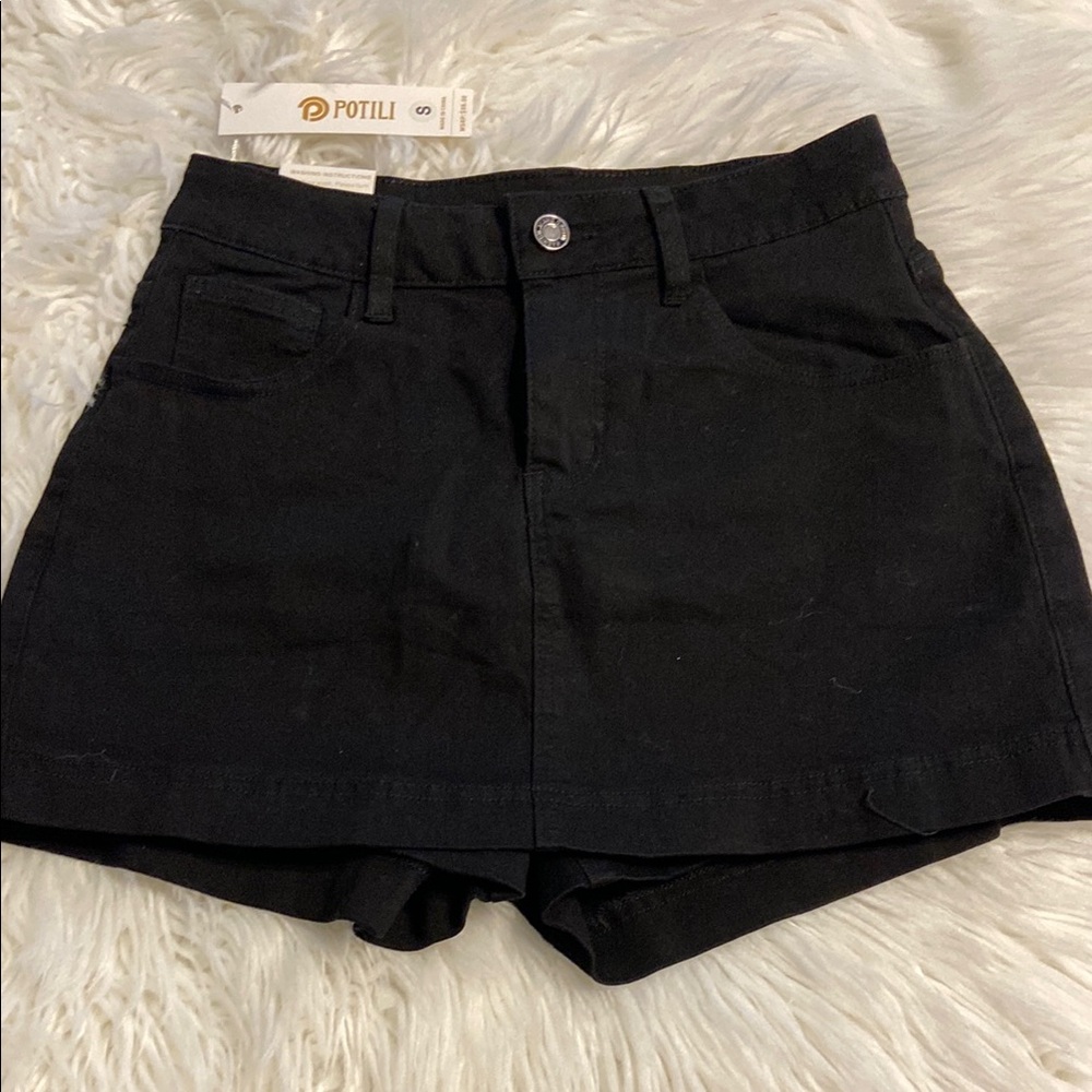 Potili Women's Black Shorts/Skorts size S brand new color black